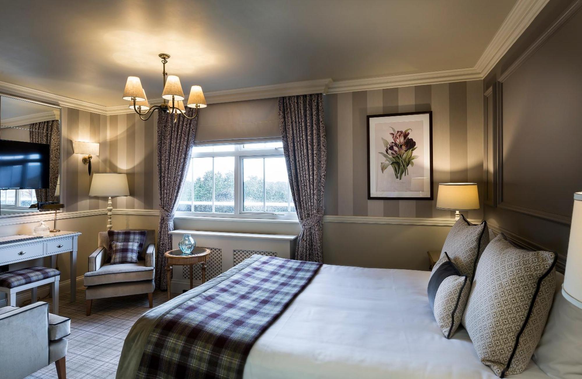 Down Hall Hotel Hatfield Heath Екстериор снимка
