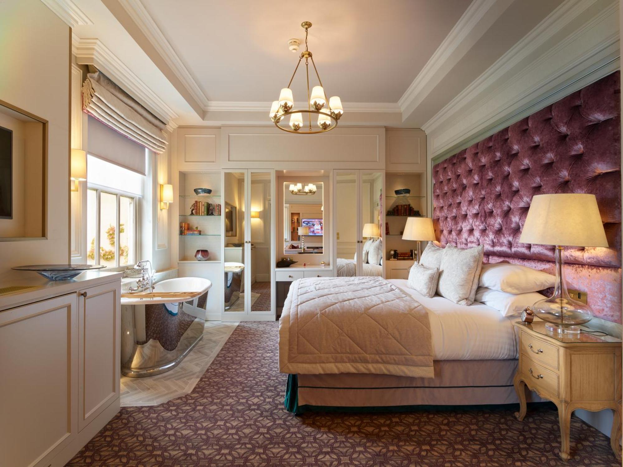 Down Hall Hotel Hatfield Heath Екстериор снимка